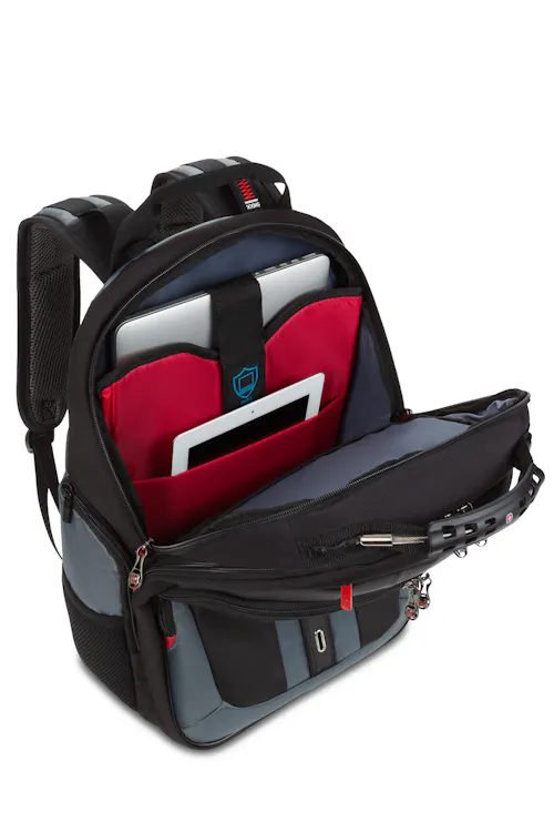 Wenger Pegasus 17 inch Laptop Backpack Black/Blue