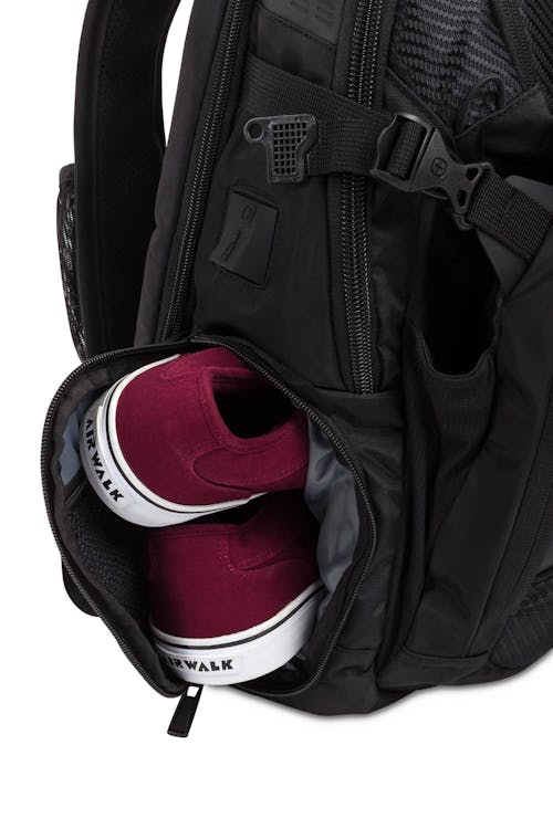 Swissgear 2700 USB Deluxe ScanSmart Laptop Backpack with LED Light Black