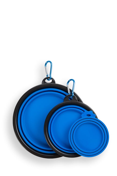 Swissgear 3335 Collapsible Bowls & Can Lid Set Includes 2 collapsible bowls with removable carabiners and one universal can lid