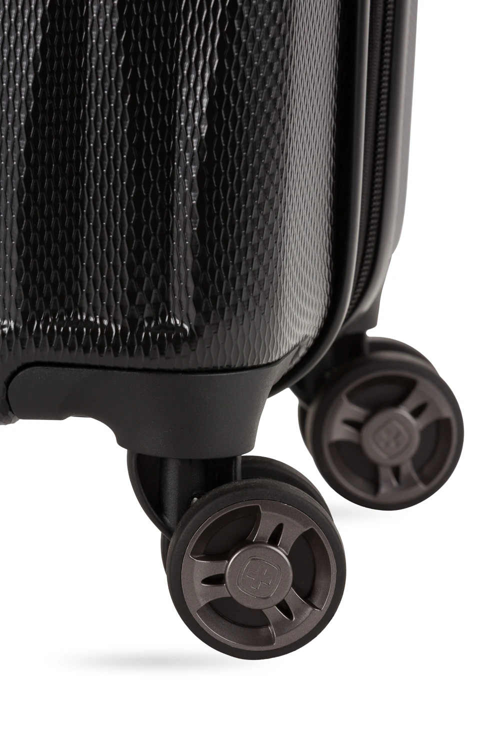 Swissgear 7272 19 USB Energie Expandable Carry On Hardside Spinner Luggage