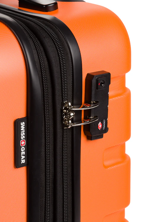 Swissgear 7366 18” Expandable Carry On Hardside Spinner Luggage