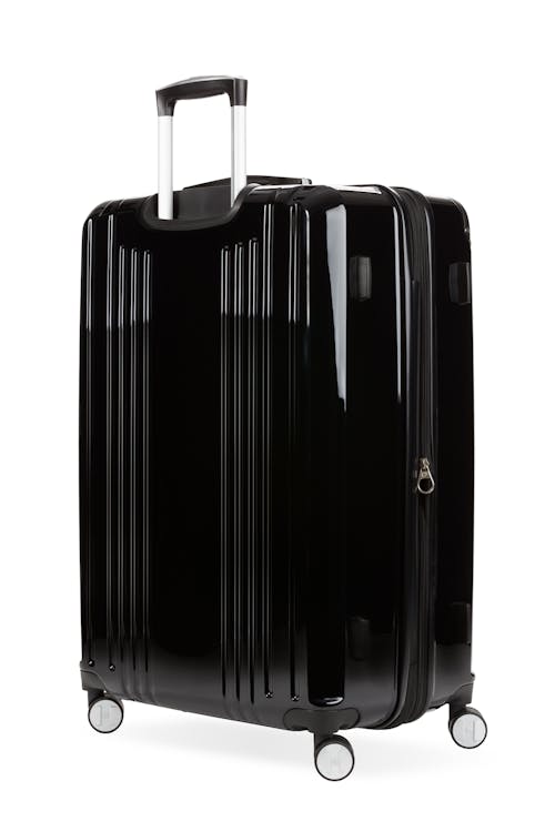 Swissgear 7786 27” Expandable Hardside Spinner Luggage with maximum maneuverability 