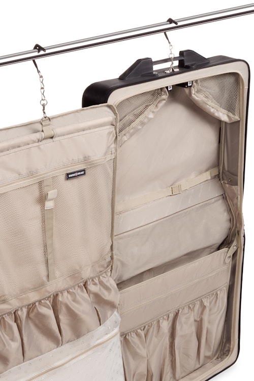 Swissgear 7895 Full Sized Wheeled Garment Bag Black