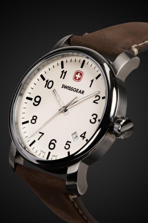 Swissgear - Montre Legacy - Argent avec cadran crème et bracelet brun foncé