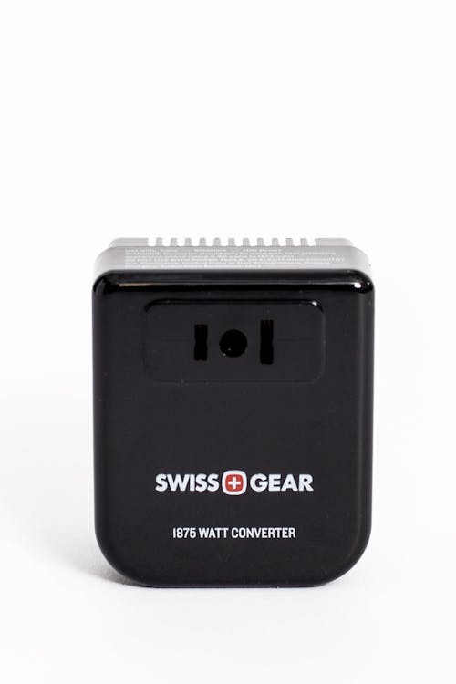 Swissgear Converter / Adaptor Plug Kit with Pouch - Black